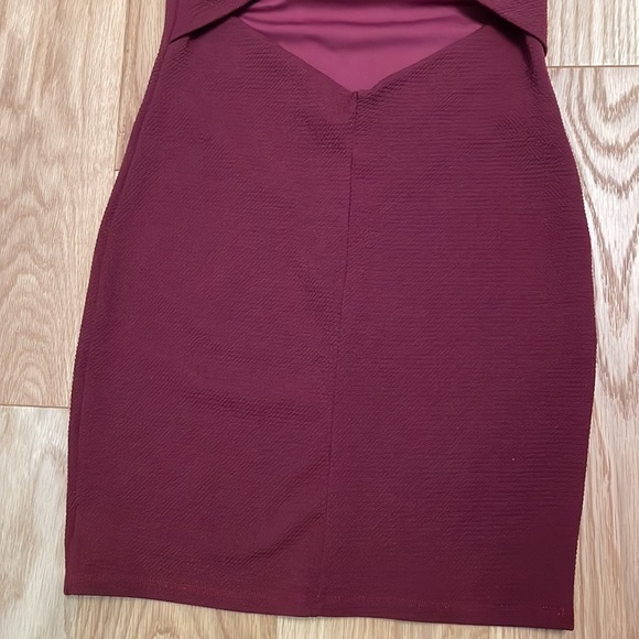 Revamped Burgundy Off-Shoulder Mini Dress - Picture 4 of 7